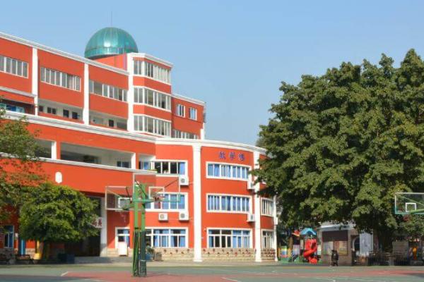 郫都区川科外国语学校校风好吗