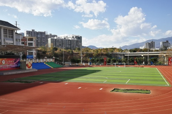 1攀枝花市经济贸易旅游学校招生