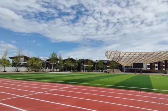 都江堰领川万汇学校操场