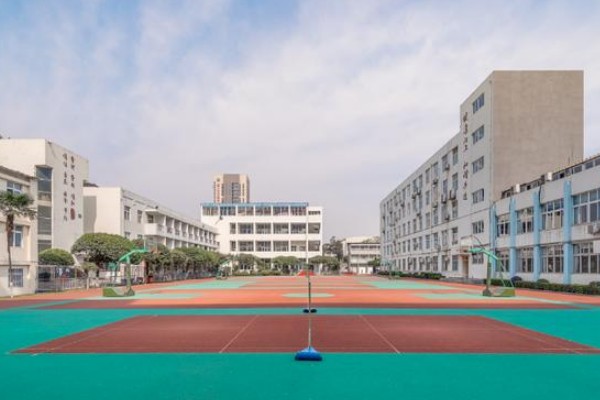 成都财贸职高环境