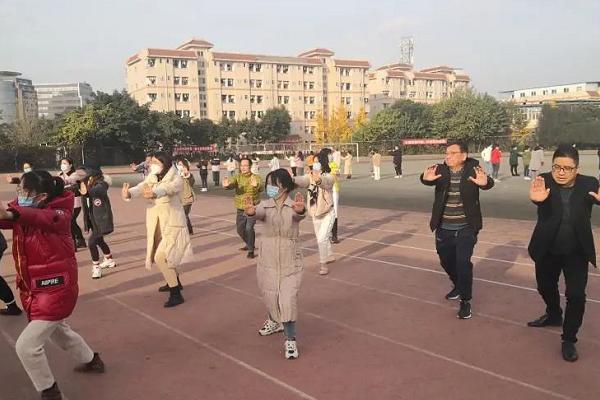 成都中医药大学灸学校开展附院针文艺活动