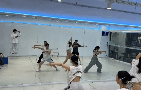 四川省南充卫生学校