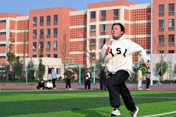 青神中学举行运动会