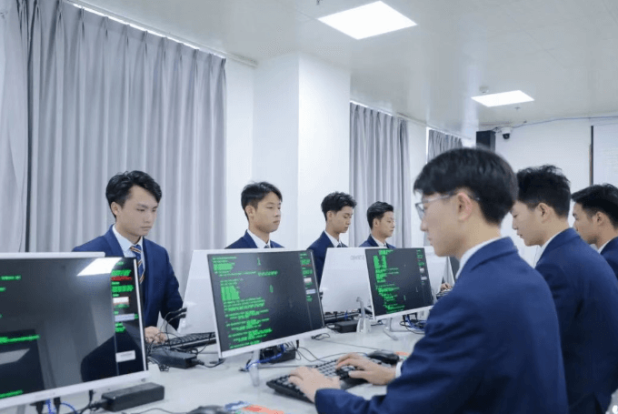 绵阳泛美飞行职业技术学校