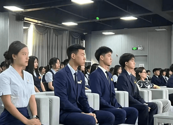 四川省旅游学校