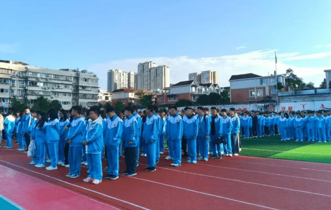 四川国盛技工学校