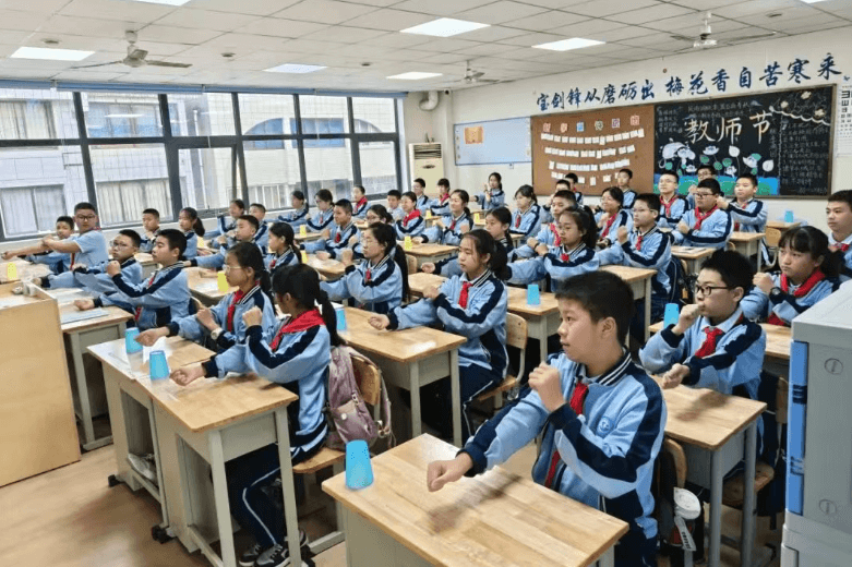 成都新世纪外国语学校 成都新世纪外国语学校