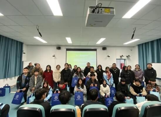 成都新运职业学校