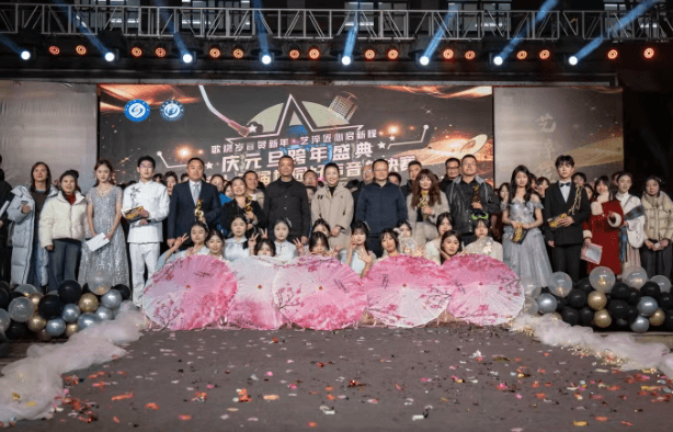 成都石化工业学校