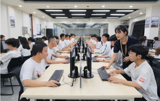 四川希望汽车职业学院