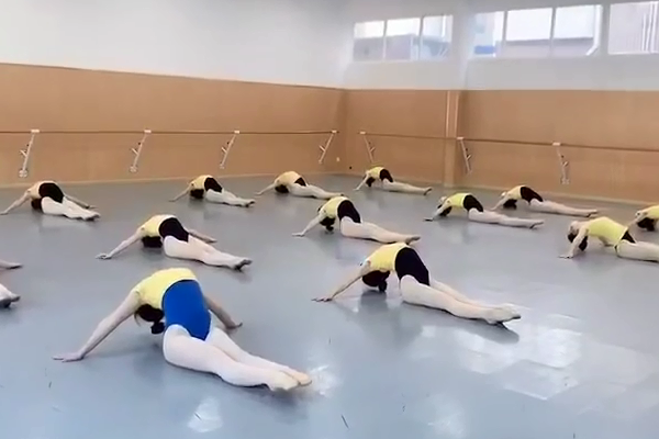 四川现代艺术学校学费贵吗