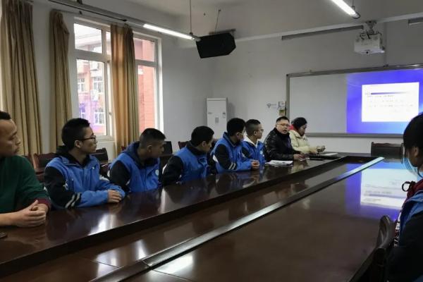 崇庆中学是国重吗