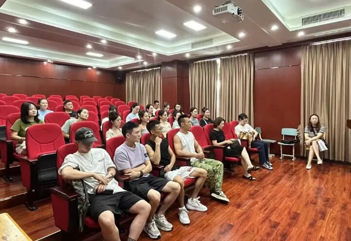 成都市文化艺术学校