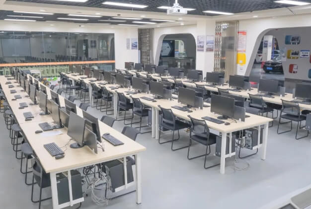 四川希望汽车职业学院