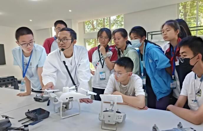 成都龙泉中学