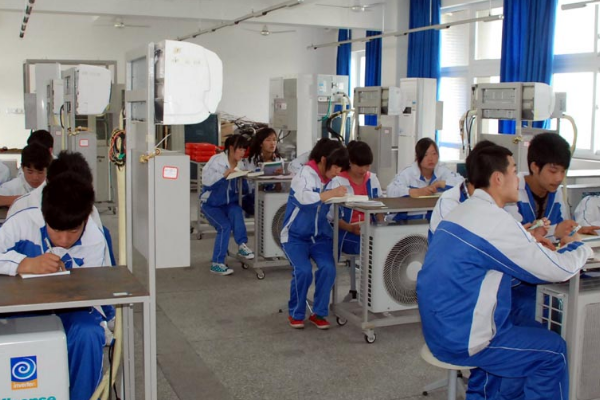 成都电子信息学校招生