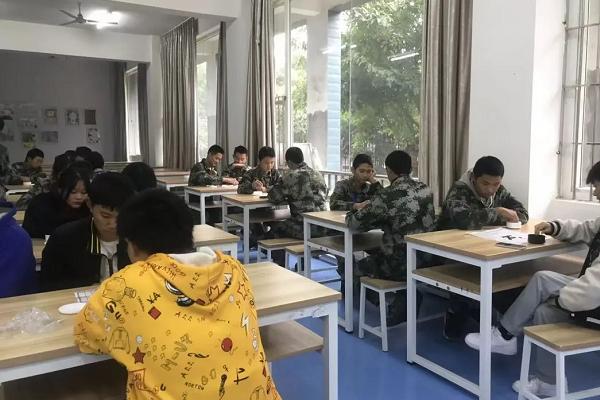 乐山旅游学校学费多少
