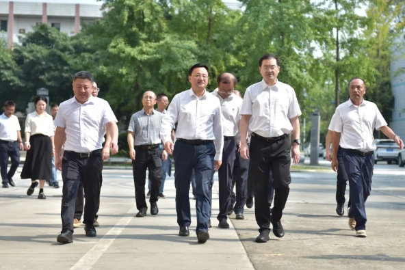四川矿产机电技师学院