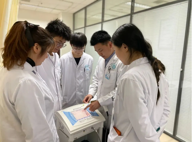 成都中医药大学附属医院针灸学校