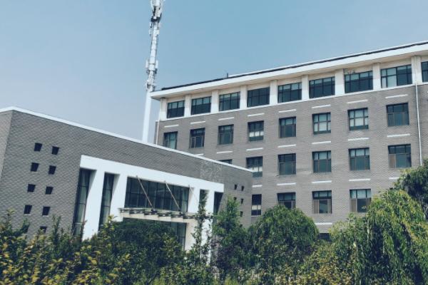 成都市财贸职业高级中学
