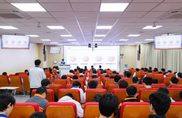 成都市机械高级技工学校