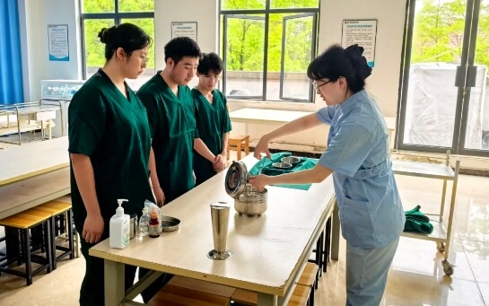 四川五月花技师学院
