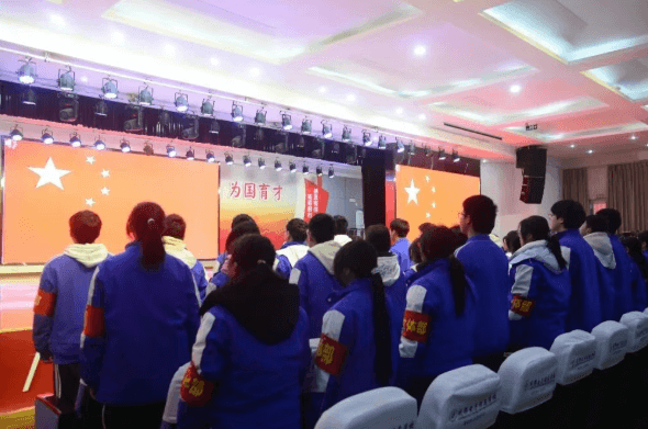 成都电子信息学校