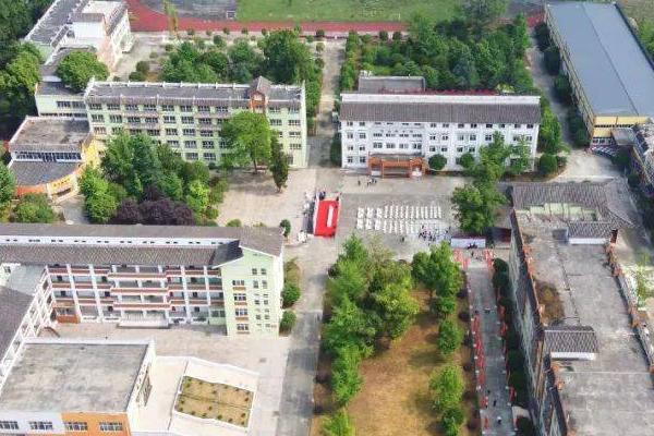 眉山育英学校好不好