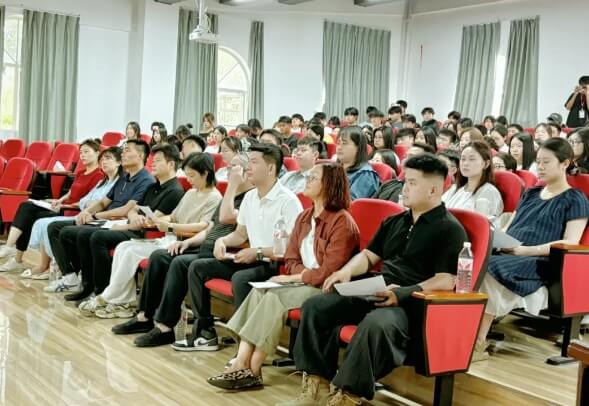 四川文化传媒职业学院