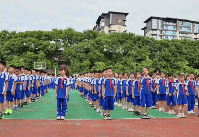 成都佳兴外国语学校