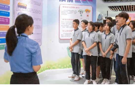 攀枝花市经贸旅游学校
