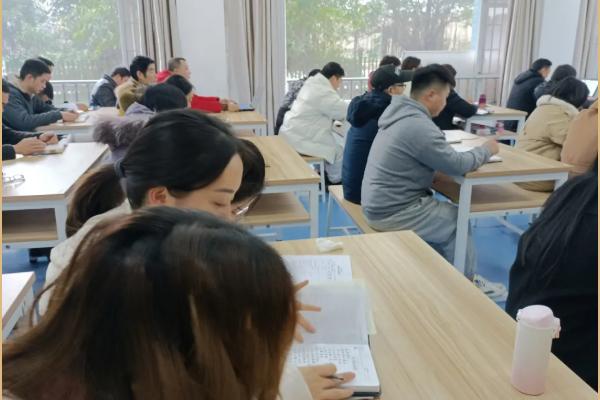 乐山市旅游学校管理怎么样