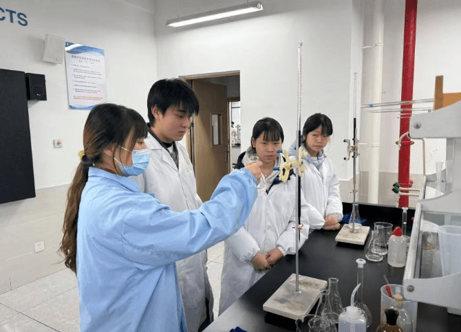 四川理工技师学院