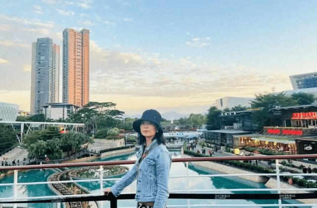 四川省崇州市崇庆中学