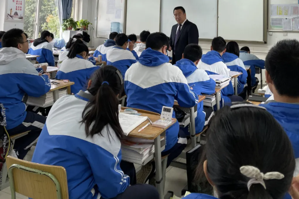 成都市新津区实验高级中学教学