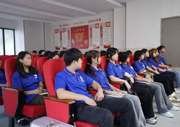 成都万通高级技工学校