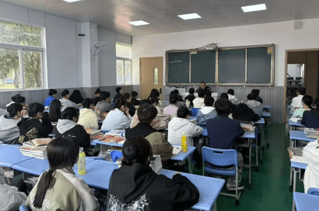 绵阳市艺术学校
