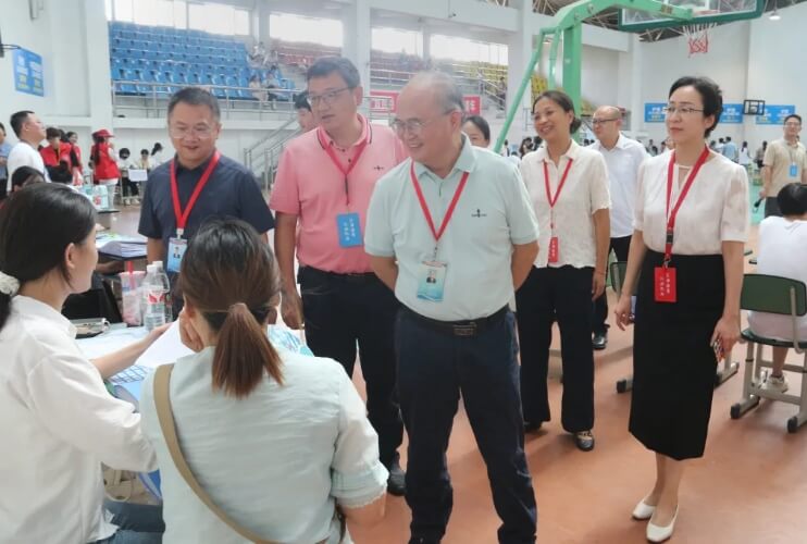 成都中医药大学附院针灸学校