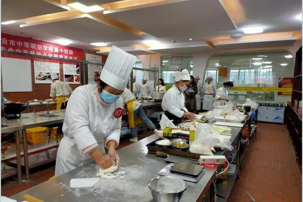 1自贡职业技术学校资助政策怎么样