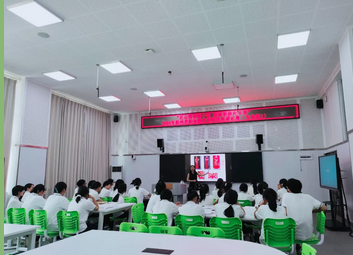 成都石化工业学校