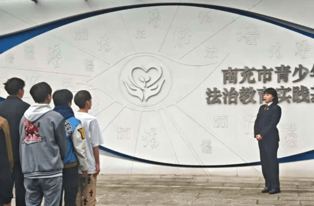 南充电子工业学校 南充电子工业学校