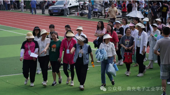 南充电子工业学校