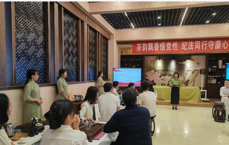 成都石化工业学校