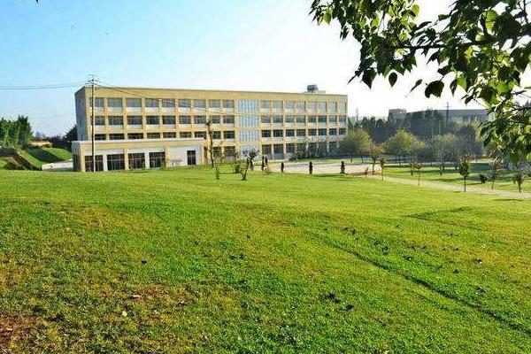 四川师范大学幼师学院招生简章