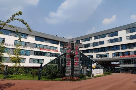 青苏职高教学楼 青苏职高教学楼