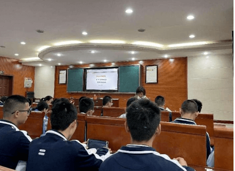 成都市龙泉中学