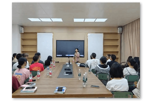 四川崇庆中学