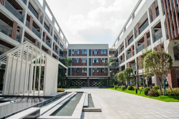巴中职业技术学院
