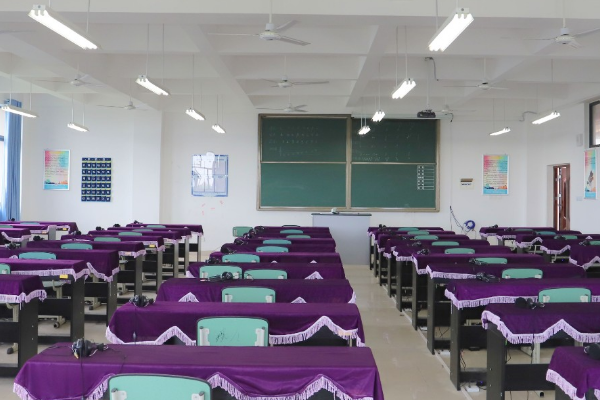 兴科城市交通技工学校