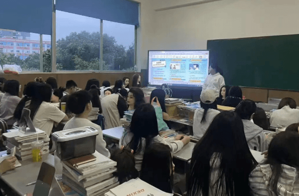 四川科华高级技工学校 四川科华高级技工学校
